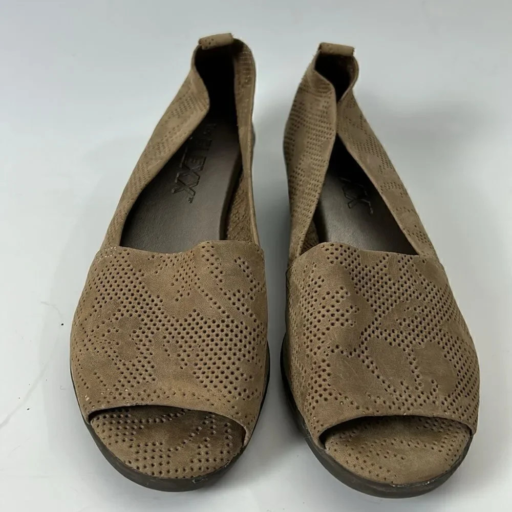 The Flexx Women's Wedge Sandal skirt heel size 8.5 peep toe
